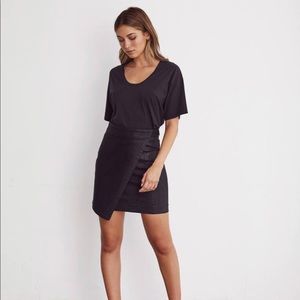 NWOT The Convertible Tee from Vetta